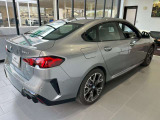 【展示場について】九州エリア最大級の展示場常時30台以上のBMWを展示しております。入庫する予定車両やNET掲載が間に合っていない車両も御座いますので是非一度お問い合わせ下さい。