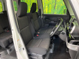 運転席シート廻りは使用感も少なく、良好な状態となっています。丁寧に使われていたことがよくわかりますね。