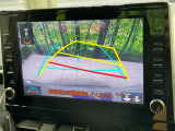 【バックカメラ】駐車時に後方がリアルタイム映像で確認できます。大型商業施設や立体駐車場での駐車時や、夜間のバック時に大活躍!運転スキルに関わらず、今や必須となった装備のひとつです!