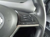 整備工場と併設の大きな日産ディーラー店舗です。