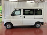 【スマートアシスト搭載車】 衝突回避支援ブレーキ機能(対車両・歩行者)、衝突警報機能(対車両・対歩行者)、誤発信抑制制御機能などの機能で安全な運転をサポートします