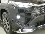 LEDヘッドライトです。デザイン性がよくとても明るいので、夜間の走行や悪天候でも安心です。しかも長寿命!