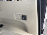 12V電源ソケットを設置しております。周辺機器の充電にご利用頂けます。