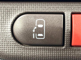 【パワースライドドア】スマートキーや運転席のスイッチでスライドドアの開閉が可能♪電動だから力を入れてドアを開ける必要が無く、小さいお子様でも、重い荷物を持っている時もラクに開け閉めできます♪