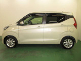 メーカー系ディーラーの中古車なので、ワイド保証{1年間走行距離無制限}日本全国の日産のお店でアフターサービスが受けられます。