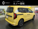 中古車は他メーカーの下取り車から、低走行、高年式のルノー車など幅広く取り扱っております。