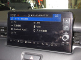 ナビゲーションはホンダコネクトディスプレイを装着しております。AM、FM、Bluetooth、フルセグTVがご使用いただけます。初めて訪れた場所でも道に迷わず安心ですね!