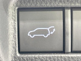 【パワーバックドア】スマートキーや運転席のボタンを押すだけでリアゲートが自動で開閉します!荷物を持っている時や、高い位置にあるバックドアを閉める際に便利な機能です♪
