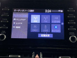 ディスプレイオーディオを装備。スマホとクルマをつなぐことでいろんなサービスが楽しめます。
