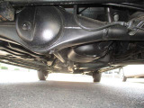 下廻りの防錆加工は多くの方が施工されてます。サビてフレームに穴が開く前にオプションで施工されることをお勧めいたします。融雪剤などから下回りを長期間、守ります。是非購入時ご検討ください
