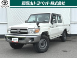 無骨で力強いデザインが魅力の本格派四駆「ランドクルーザー70」です。高い悪路走破性と優れた耐久性を備え、アウトドアや長距離ドライブにもぴったりの頼れる一台です!