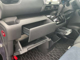 収納スペースがたくさんあるので、車内を綺麗に保つことができます!