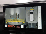 フロントカメラは運転席よりも前の視界を確保することで事前に危険を予知し、事故や衝突を防ぎます。