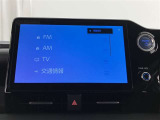 いまや必須装備「ナビゲーション」搭載!知らない場所にスイスイッとドライブ。もう、これなしではハンドルを握れませんね!でも運転中の操作は危険ですのでご注意ですね☆