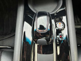 ハイブリッド車特有の操作のしやすいシフトノブです!