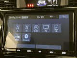 いまや必須装備「ナビゲーション」搭載!知らない場所にスイスイッとドライブ。もう、これなしではハンドルを握れませんね!でも運転中の操作は危険ですのでご注意ですね☆