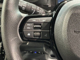 ステアリングにオーディオ操作スイッチが付いています。オーディオ画面に直接タッチしなくても操作が出来ますので、運転に集中できます。