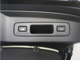 ◆予約クローズ機能付きパワーテールゲート◆キーや運転席のボタン、ハンズフリー機能など多彩なアクセスで自動開閉できます。