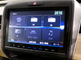 CD、DVD、Bluetooth、AM、FM、スマートフォン接続ができます。