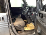フィット性も良く、楽な運転姿勢を保てます。