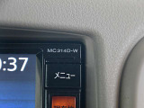 日産純正ナビゲーションMC314D-Wが付いています。
