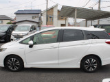 当店の展示車は、プロの業者にボディーの磨き、ルームクリーニングを依頼していますので、とてもきれいです!!ぜひ、見にいらしてください!