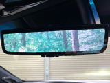 【デジタルインナーミラー】後席の大きな荷物や同乗者で後方が確認しづらい時でも安心!カメラが撮影した車両後方の映像をルームミラー内に表示。クリアな視界で状況の確認が可能です!
