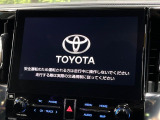 【10.5インチナビ】高級感とインパクトのある大画面ナビを装備。各種オーディオ操作はもちろん、スマホ連携もできる利便性の高いナビです♪