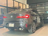 BMWのメカニックによる、100項目の納車前点検エンジン、ミッション、マフラー、電気系統やコンピュータなどを詳細に点検します。交換基準の部品があれば、純正部品を使用し整備した後にお客様にお渡しします。