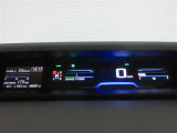 運転席のメータパネル類は常に視界に入る場所ですので、大事なチェックポイントです。ぜひ実際にご乗車ください。