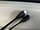 マルチメディア接続ケーブルHDMI・USB付き。