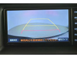 バックガイドモニターで、後方を確認しながら安心して駐車することができます。運転初心者も熟練者も必須の機能ですよ!