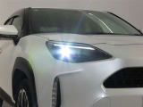 高輝度で点灯速度が速く、しかも消費電力の少ないLEDヘッドライトが装備されています!LEDの明るい光が走行中の視界の確保をサポートして、夜のドライブがより楽しく安全に運転できます♪
