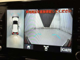 【フロントカメラ】運転席に座った状態で死角になりやすいクルマの前の様子まで確認でき安全ですね♪