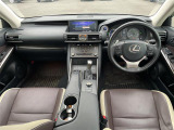 IS 300h バージョンL 4WD 本革シート