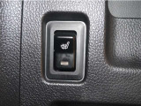 運転席シートヒータースイッチ