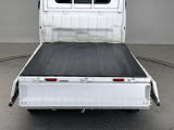 【ワイド保証】日産販売店の中古車には、無料で保証が付いています。走行距離無制限で、無料保証期間は1年間から。品質に自信があるから実現した、日産ならではの保証です。