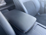 「車&rArr;充実のラインナップと確かな保証」 高品質車からお買い得な車まで豊富に取り揃え、安心して走れる「ワイド保証」でサポート致します。