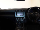 【メーター廻り】シンプルで飽きないデザイン、運転中も視界の邪魔にならない構造になっているので運転に支障もありません♪