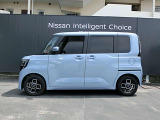 お子様ステップや乗降用グリップなど、ステップ高を低く抑えた日産ならではの親切設計。小さなお子様からお年寄りまで、家族みんなが『自分で楽に乗り降りできる』優しさがこのサイドビューに詰まっています