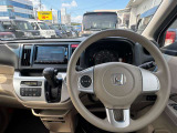 車両入庫時には外装磨きと内装クリーニングを実施しております。納車前にも実施いたしますので、綺麗に快適にお乗りいただけます。