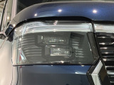 LEDヘッドライトは、点灯の瞬間から最大光量を発揮し、突然暗くなるトンネルなどでの安定感を高めます。