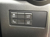 【レーンキープアシストシステム】高速道路走行時、車線からはみ出しそうな時にステアリングを制御し車線内を走行する様にアシスト。より安全な運転をサポートしてくれます!
