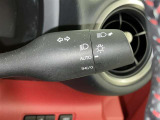 【オートライト】車外の明るさに応じて自動的にライトの点灯・消灯をしてくれます