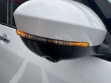 ウィンカードアミラー☆ライトの点滅で対向車、歩行者などに曲がることを知らせることができるので安心・安全につながりますね♪