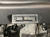 ハンドルの真下にETCがついています。高速道路の料金所の通過も楽々です。カードの取り出しもしやすい場所についています。
