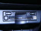 高速道路を賢く使うETC2.0装備です。高速道路とクルマが情報を連携して渋滞の迂回ルートや災害時の適切な誘導をしてくれたりします。