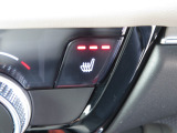 シートヒーター3段階調整(運転席、助手席)