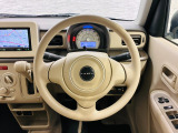 握りやすく、回しやすいステアリングは長時間の運転でも疲れを感じさせません!