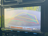 【バックカメラ】駐車時に後方がリアルタイム映像で確認できます。大型商業施設や立体駐車場での駐車時や、夜間のバック時に大活躍!運転スキルに関わらず、今や必須となった装備のひとつです!